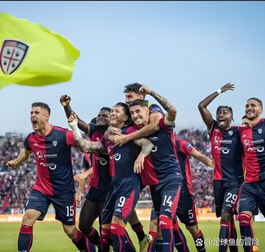 【转会快讯】切尔西加入基斯-史密斯争夺战！意甲双雄同时盯上曼联天才梅努