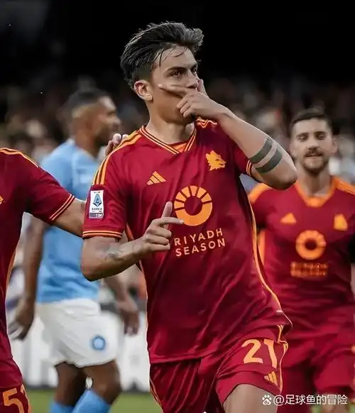 离谱！莫拉塔反向吊门吓坏自家门将 补射空门直接打偏